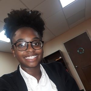 Meet your Posher, Selah